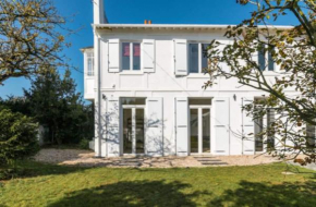 Très jolie Villa Bianca, maison avec jardin privé à Deauville